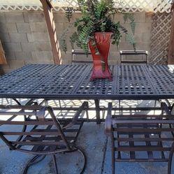 Outdoor Table With 4 Chairs 