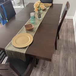 Dining Room Table (4 Chairs)