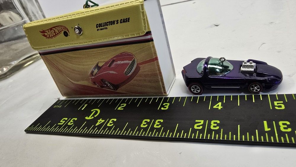 Hallmark Keepsake 2000 Hot Wheels Mini Ornament 1968 Deora Silhouette Case