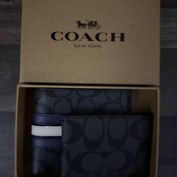 Coach Wallet With Card Holder 