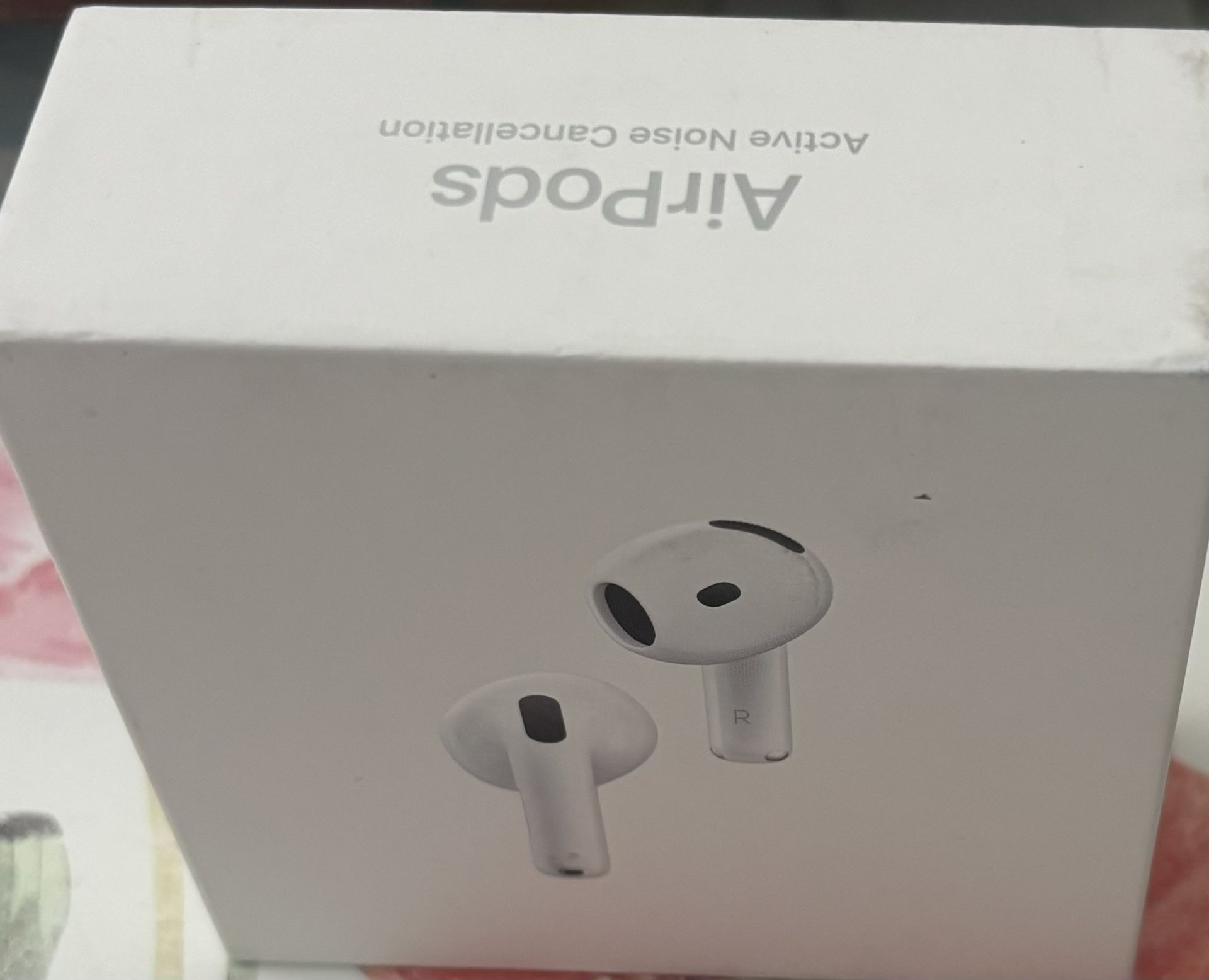 AirPods 4- Noise Cancelling