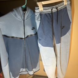 Blue Nike Tech Matching Set 