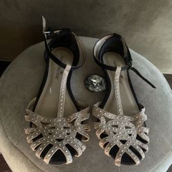 Women Flats Size 6