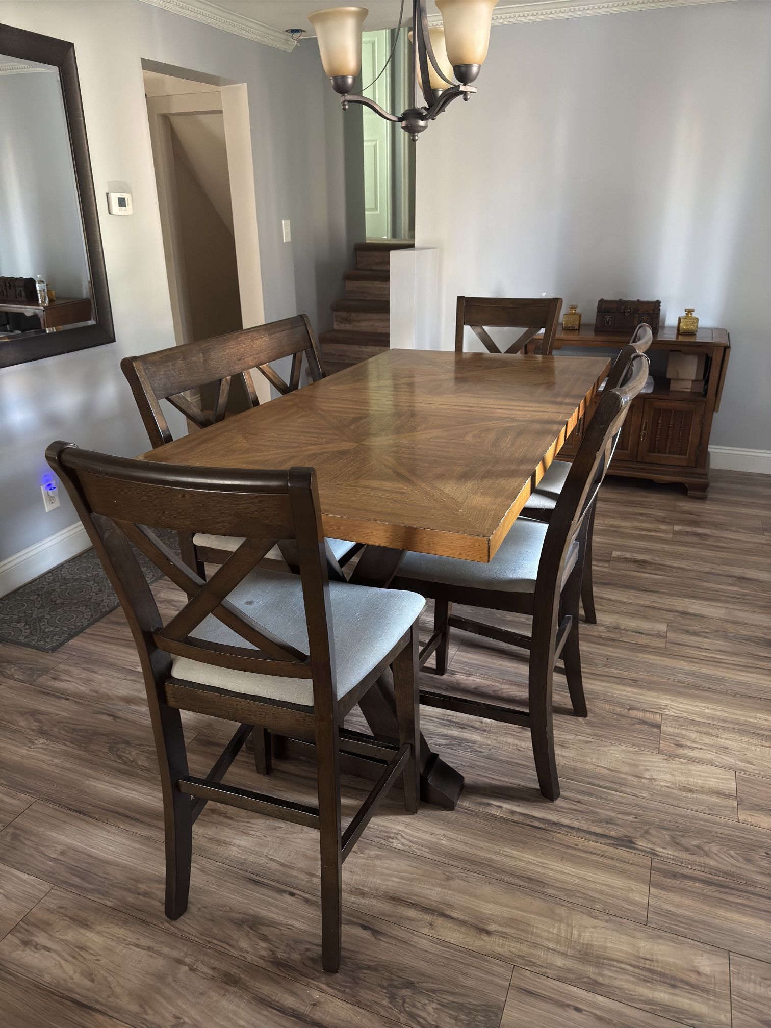 Dining Room Table With Chairs
