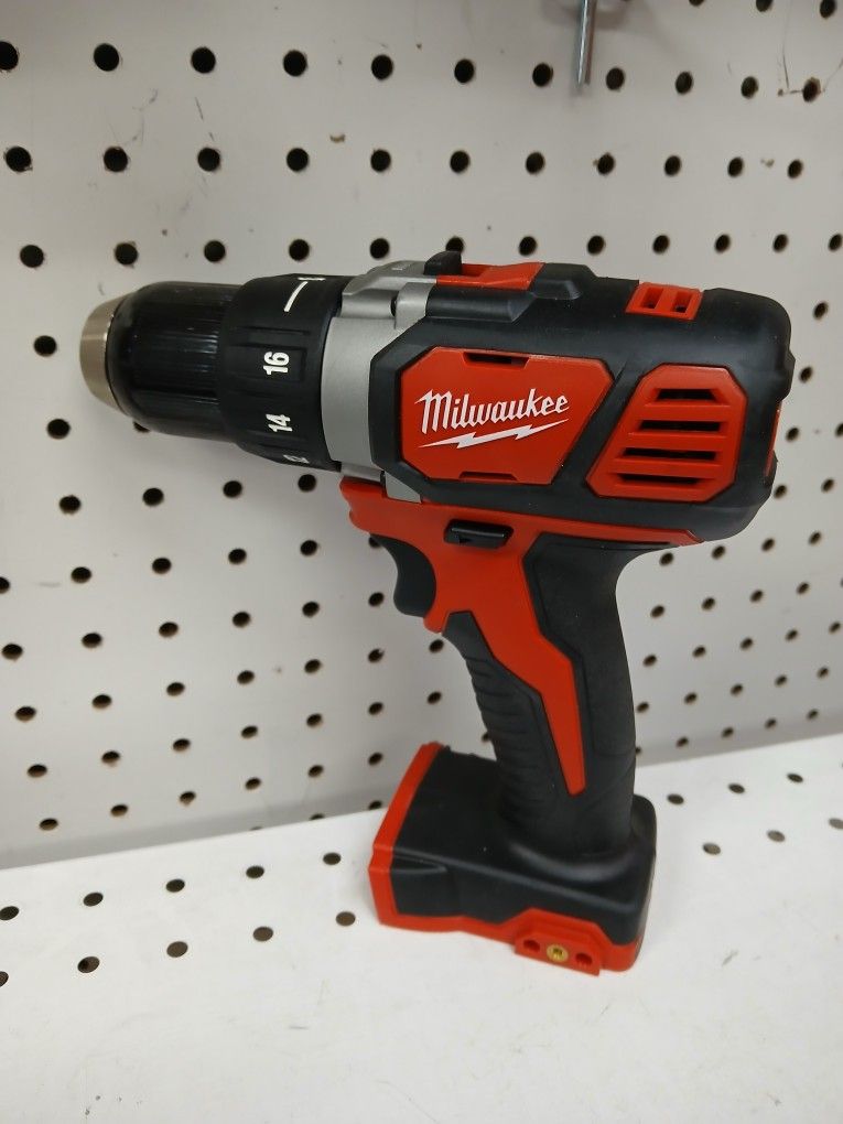 Milwaukee New Drill Driver 18M