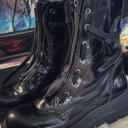 Carvela Secure Lace Up 2 black leather ankle boots.