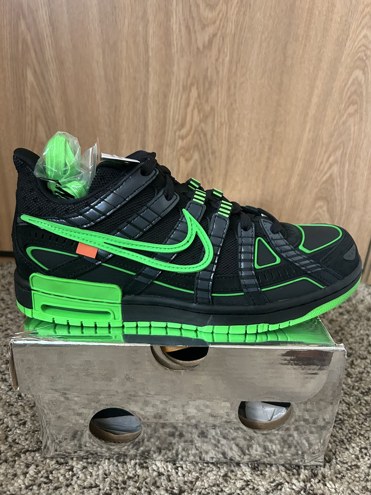 Nike Air Rubber Dunk Off White Size 9