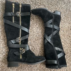 Black Boots – Size 7.5 Barely Used.