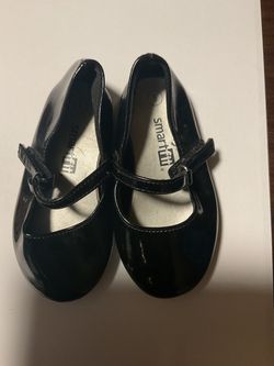 Girls black dress shoes size 5 by smart fit