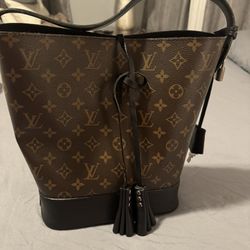  Authentic Louis Vuitton Bag