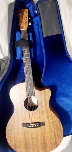 Acoustic Electric Guitar