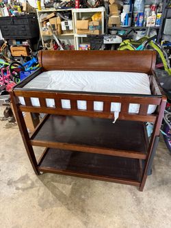 Free changing table