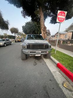 Dodge Ram 5.9 Gas 4x4 