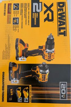 DeWalt Hammer Drill/ Impact Driver Kit