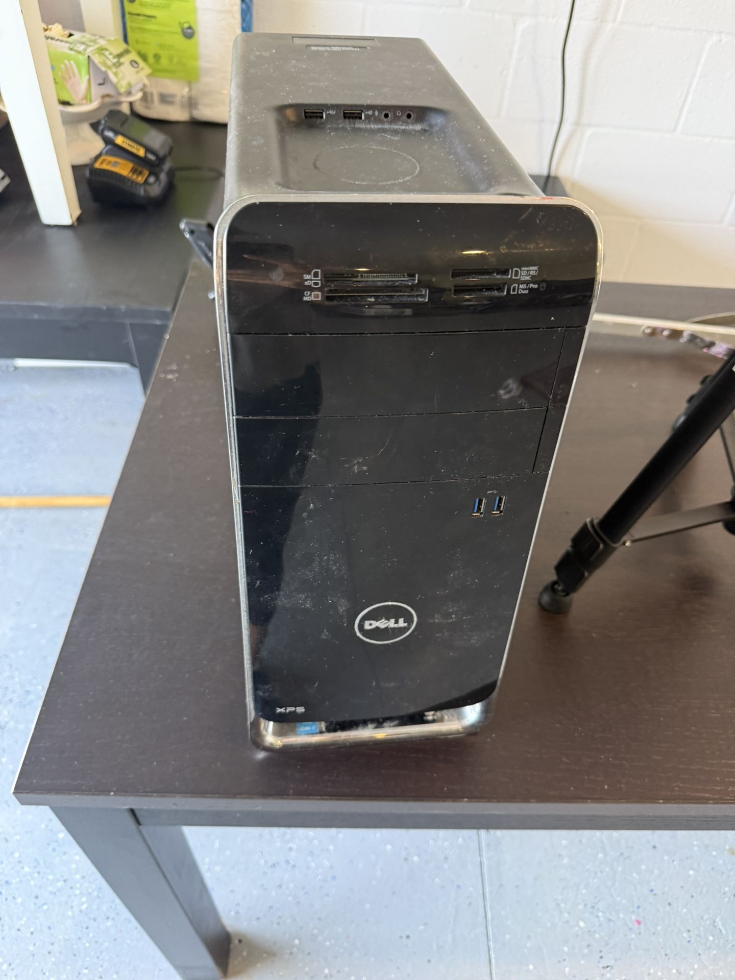 Dell XPS 8700, 1TB, 24GB RAM, i7-4790, Nvidia P1310 Graphics Card, Grade B+