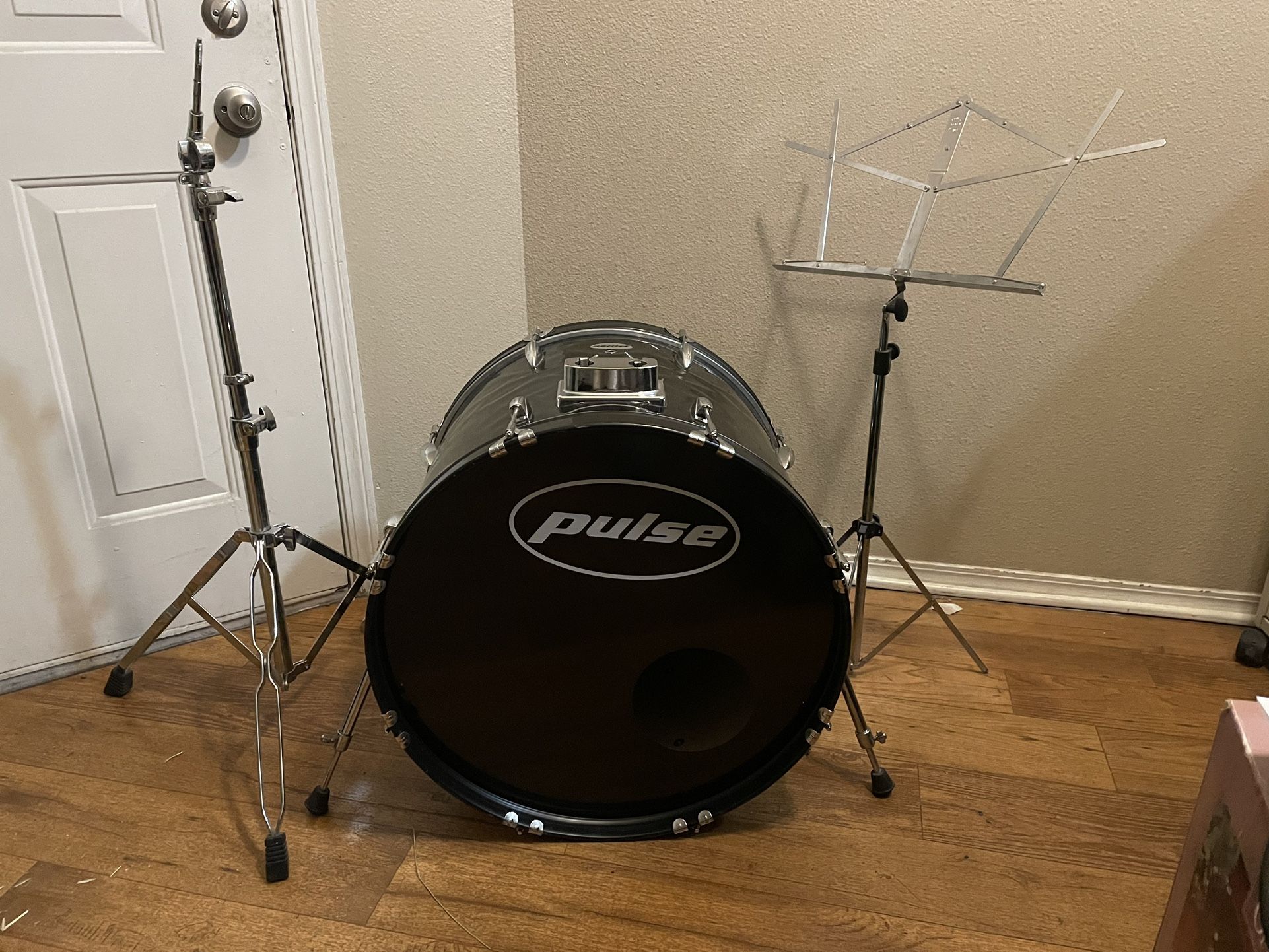 Bass Drum / Cymbal Stand / Music Stand