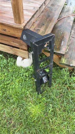 Vehicle/trailer mounting assembly for a  motorcycle