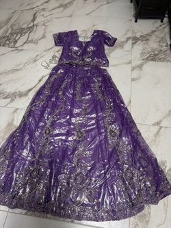 Indian Lengths And Choli . All Over Indian Embordery Very Shiny. Brand New , I Close My Store. Selling  On Line. Very Beautiful.