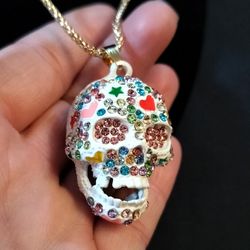 Betsey Johnson NWT Rhinestone Skull Candy Necklace 