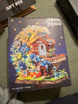 Moon Flower Mini Bricks Building Set,