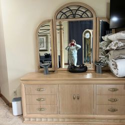 Thomasville Oak Bedroom Set  King Size