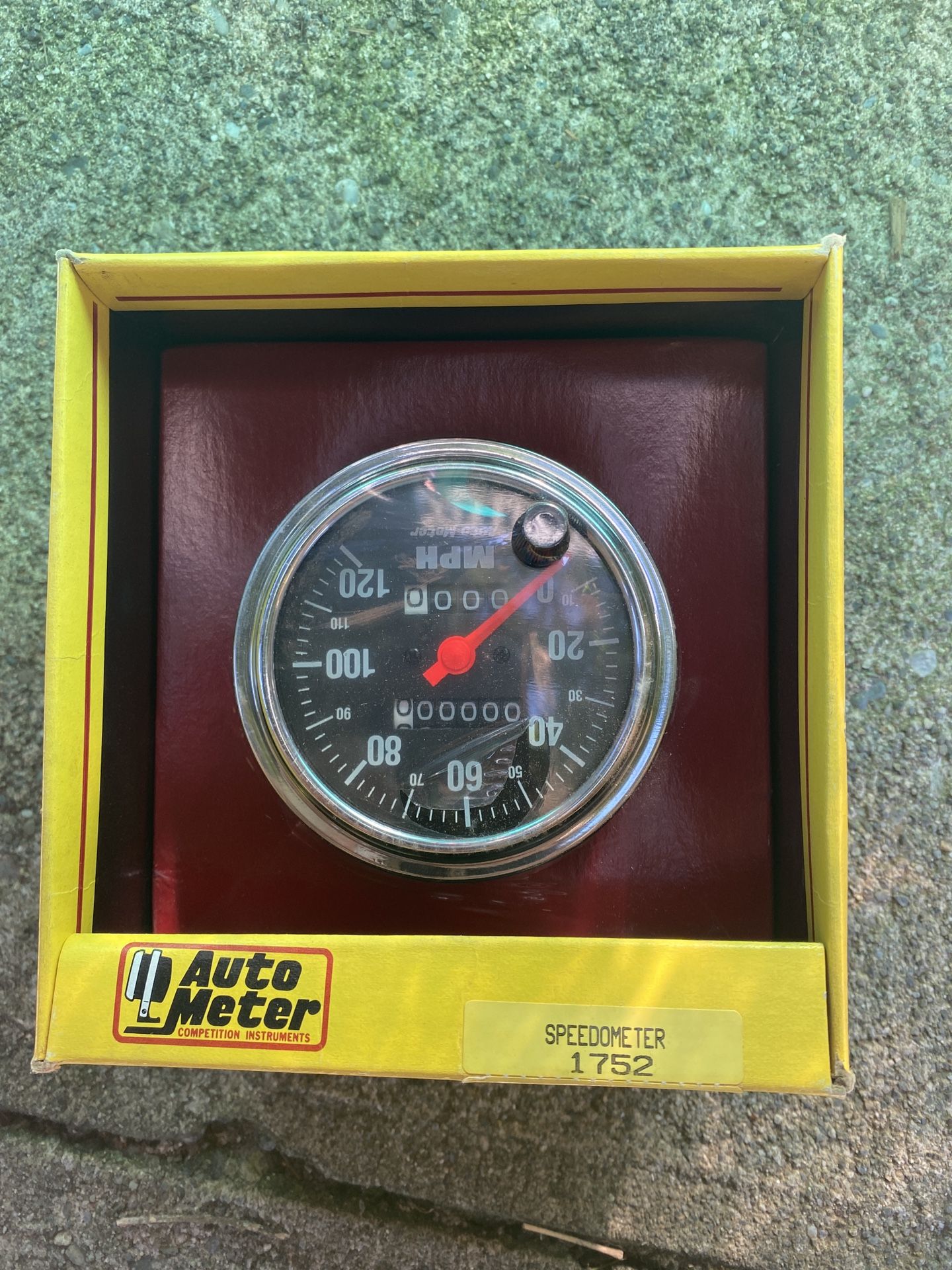 Auto Meter120 MPH Mechanical In Dash Speedometer NEW IN BOX  