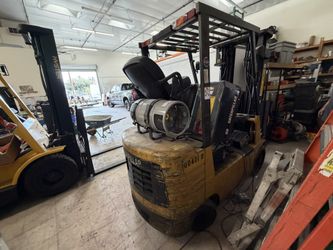 Caterpillar Forklift