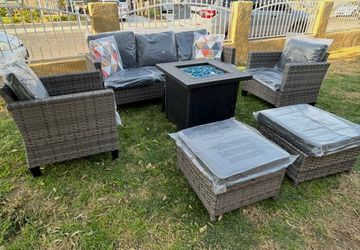 Patio furniture set outdoor new in the box