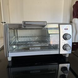 BLACK+DECKER Toaster Oven – Convection, 4-Slice