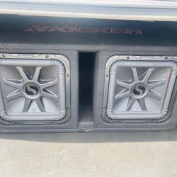 Subwoofer Kicker L7 12” 2400 Watts Enclosure 