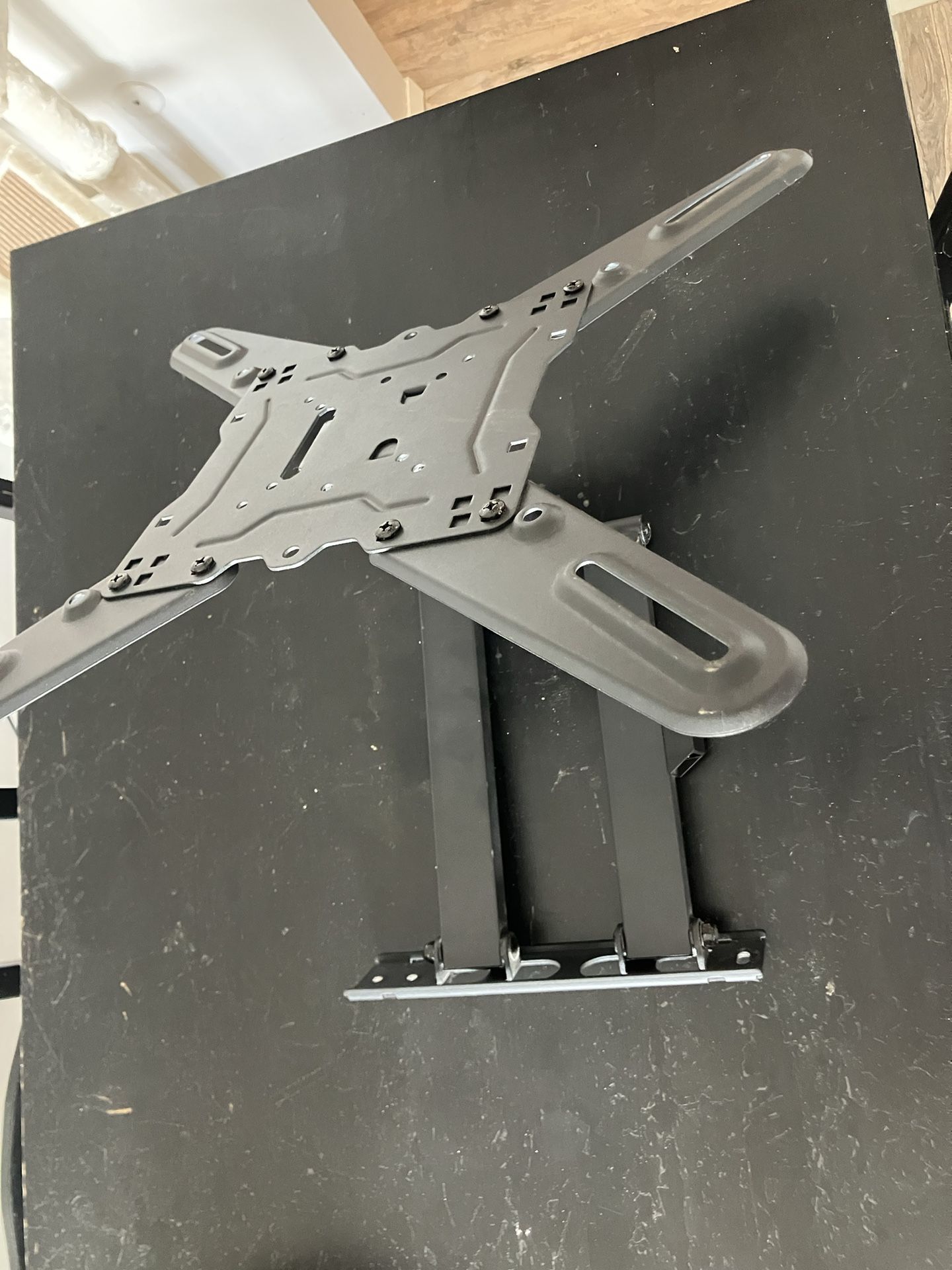 TV Wall Mount (NO SCREWS)
