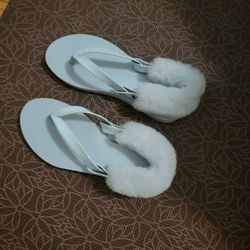 UGG Women's Aqua LaaLaa Flat Sandal

