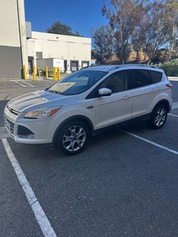2015 ford escape titulo limpio