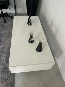 Modern center cofee table