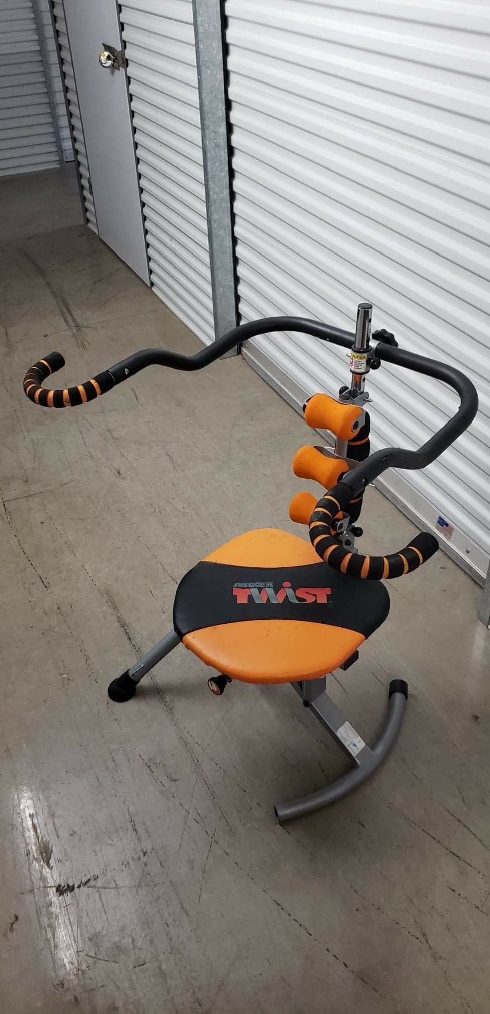 AB DOER TWIST- Workout chair