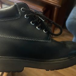 Little Boy’s Black Boots / Size 1.5 