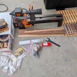 Wood Lathe With Everything To Make Pens