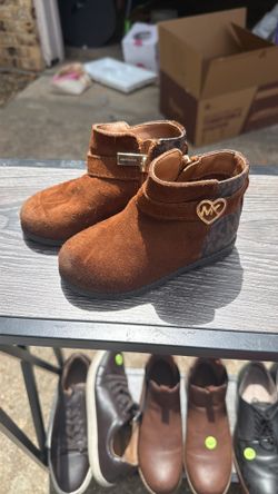 mk boots Toddler size 7