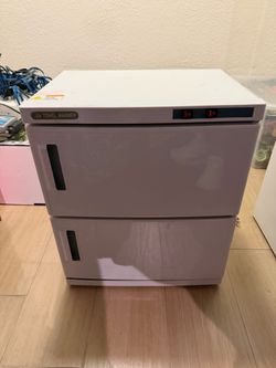 UV Towel Warmer Double Cabinet