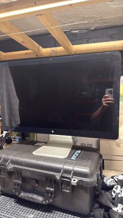 Thunderbolt Apple Display