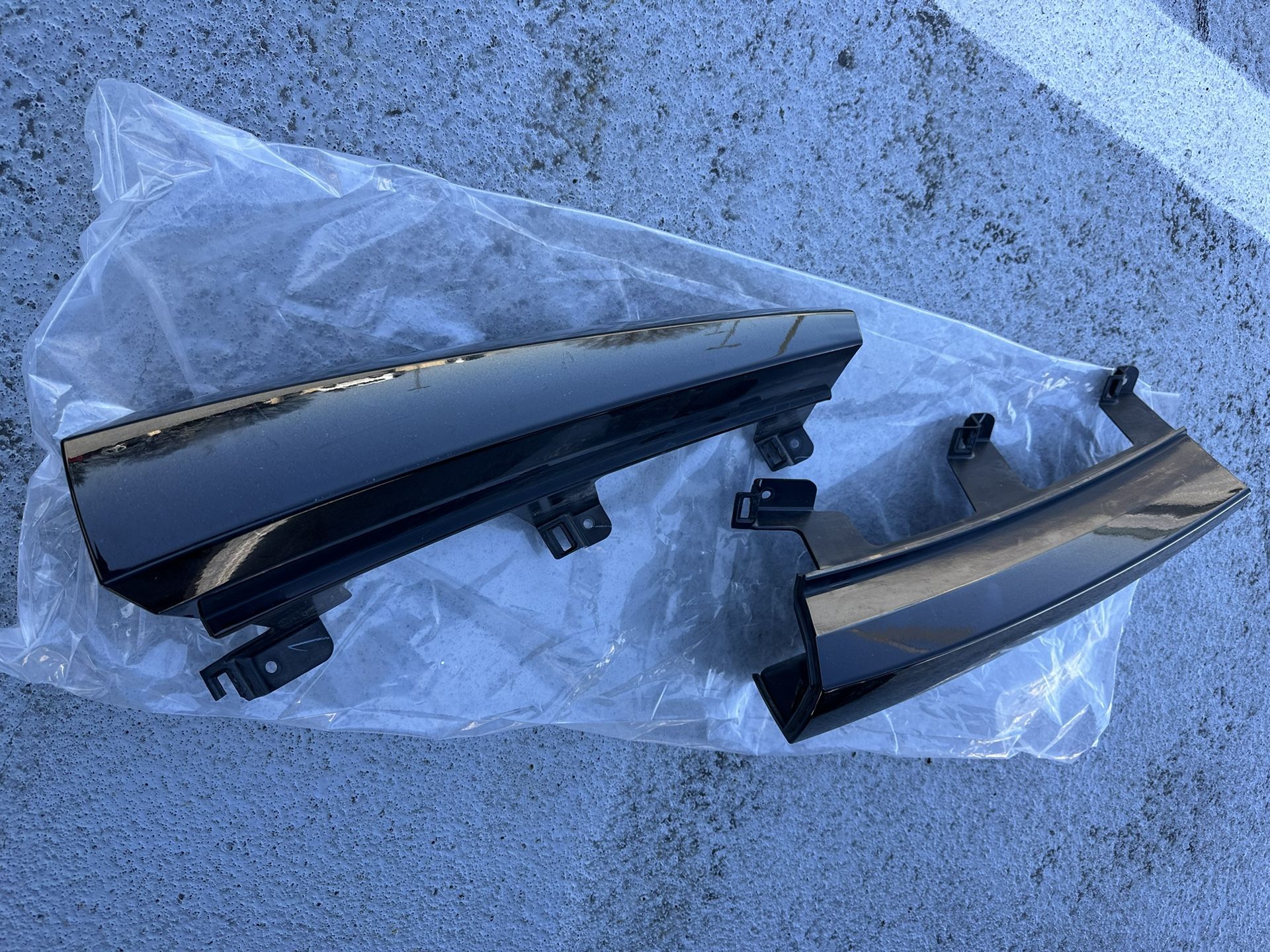 Chevrolet Suburban Rear Pillars 