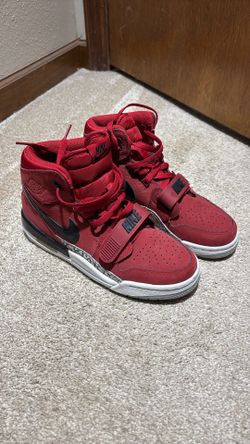 Nike Jordans Sz 6 Boys.