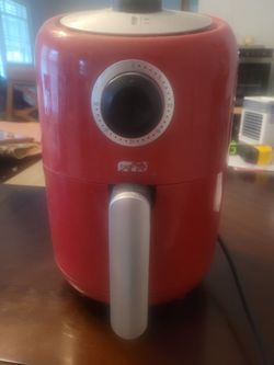 Dash Compact Air Fryer – 1.2 Quart (Red)