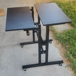 $50 SMALL DESK ON WHEELS
