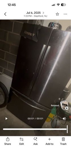 Refrigerator