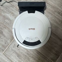 Shark Robot Vacuum 