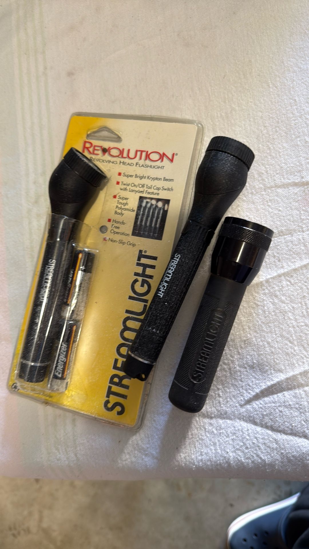 3 Stream Light Flash Lights For Sale. $25.00 All in excellent condition Comes with battery Pick up in Powder Springs Ga 30127 If the post is up, t