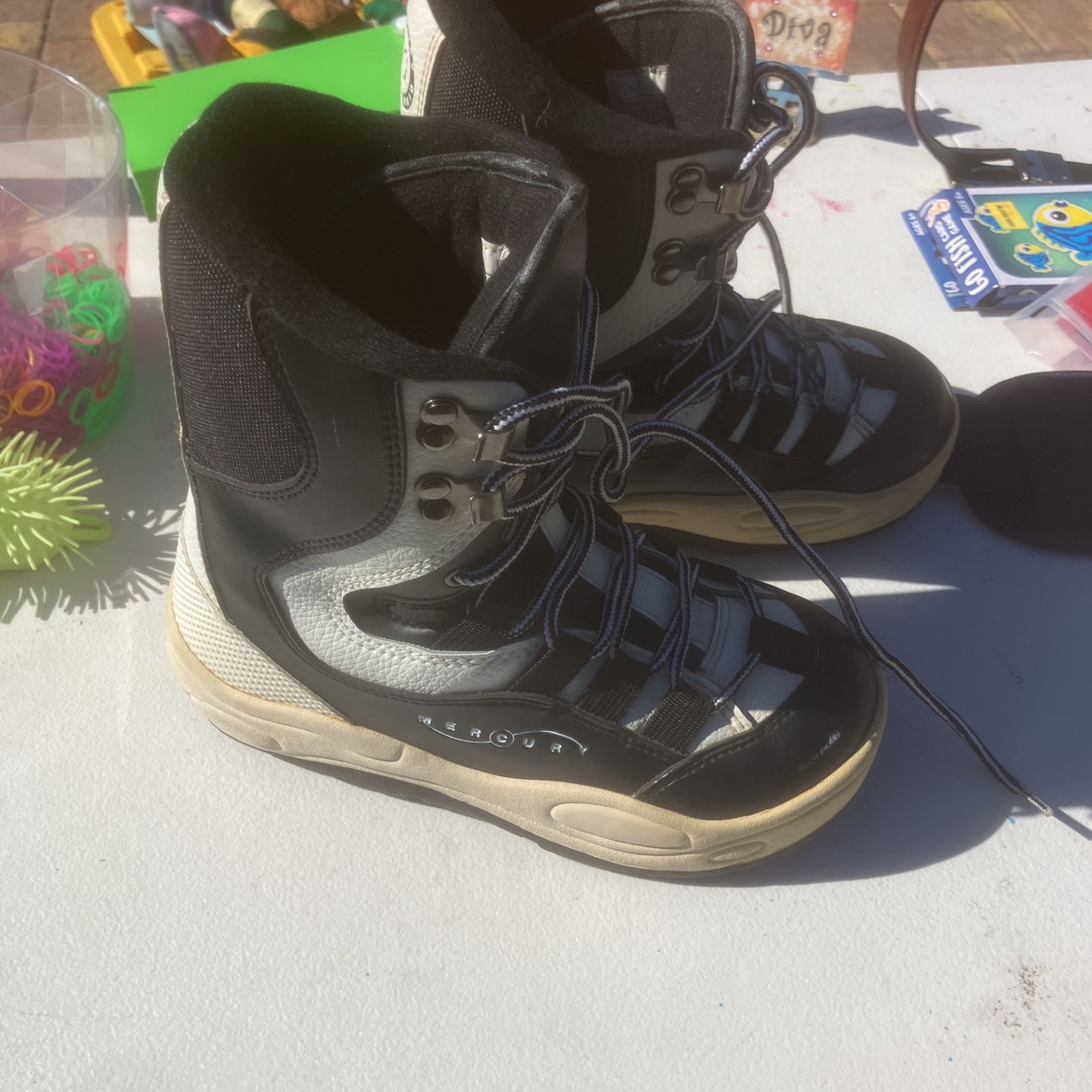 Kids Size US 3 Snow Boots