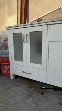 Vanity 2  sinks 72" .