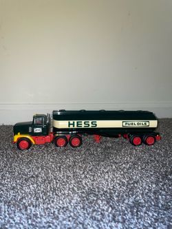 Hess 1977 Toy Tanker Truck